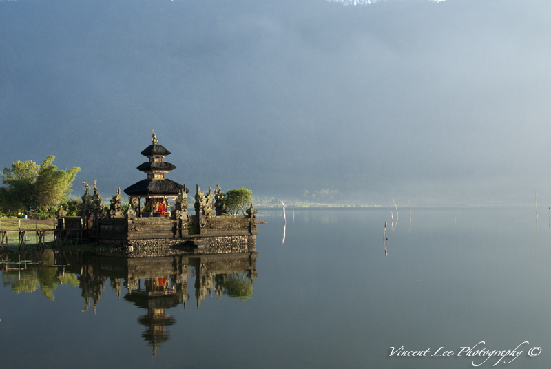 Ulundanu Water Temple