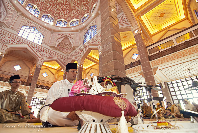 Akad Nikah Proceedings at one of the most beautiful mosque I've been to @ putrajaya