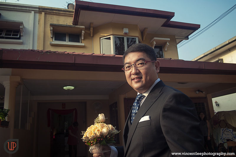 Groom arrival at bride's house