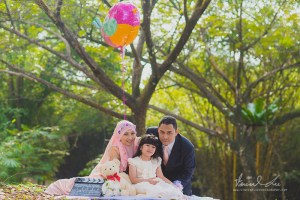 Yati's beautiful family portrait