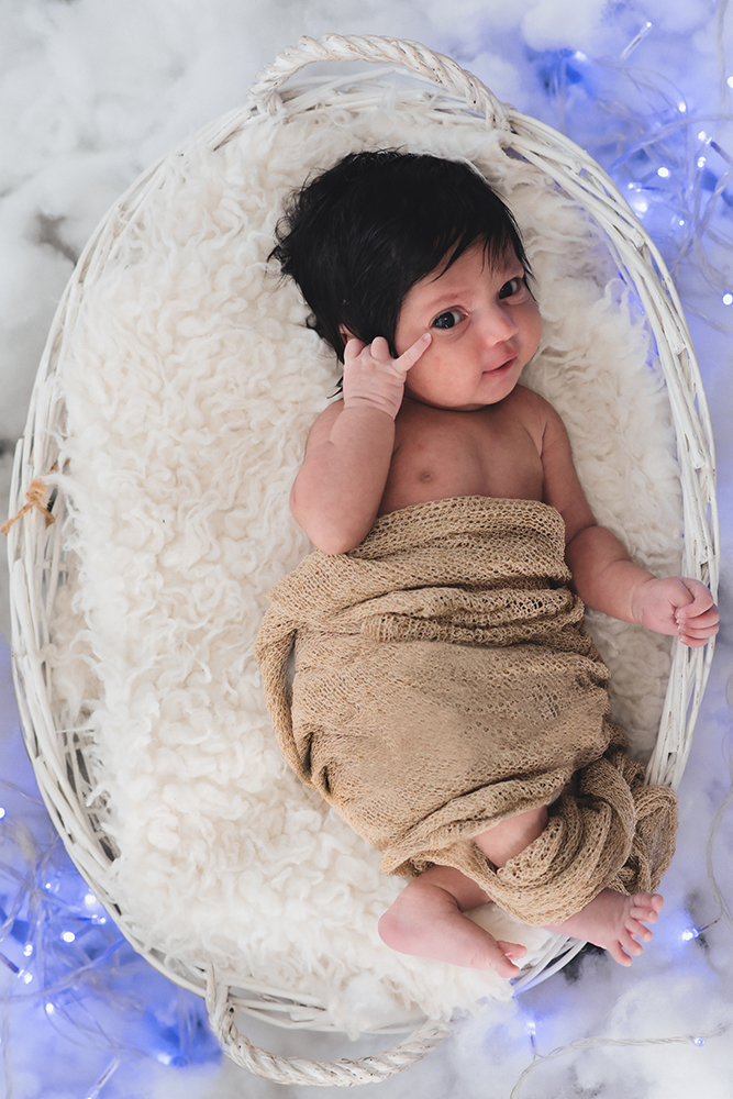 newborn with sister photoshoot portrait studio