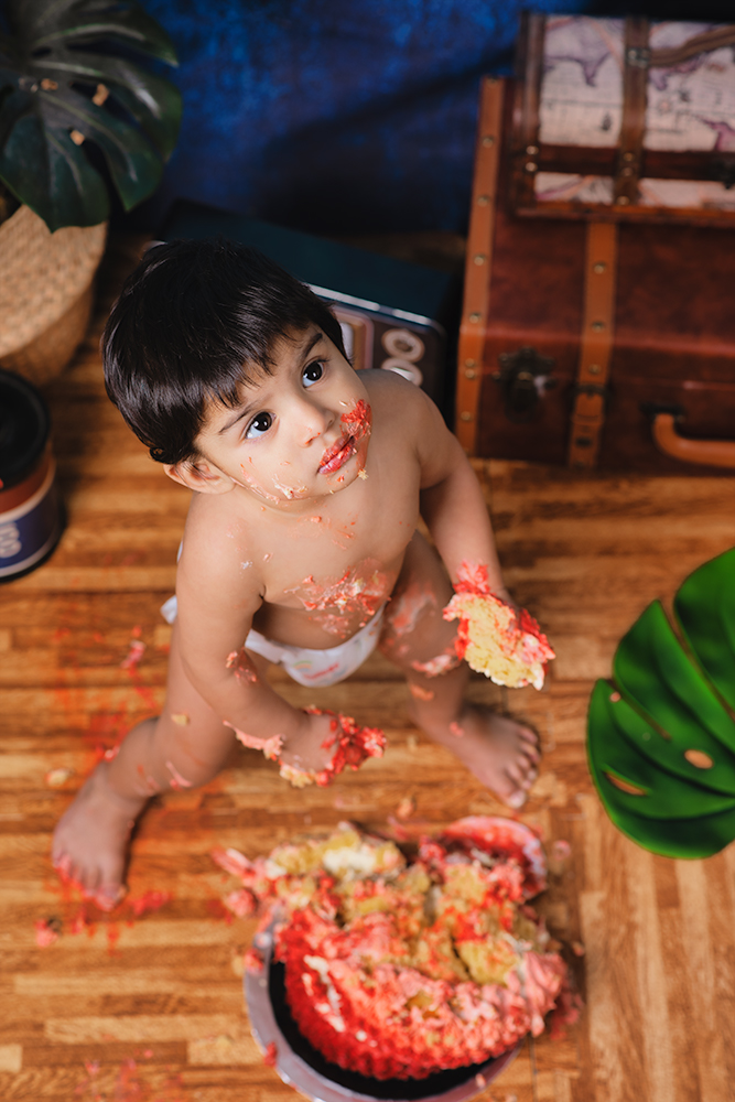 cake smashing photo session