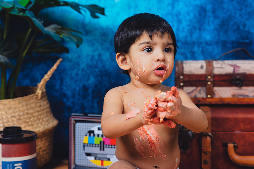 cake smashing photo session