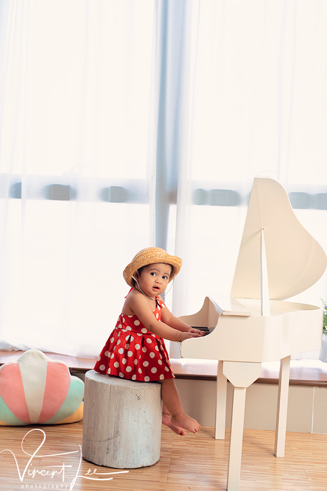 baby portrait photoshoot session at vincent lee studio